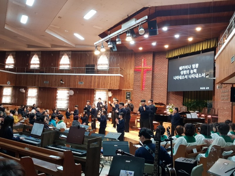 20-14 청소년부 찬양집회.jpg
